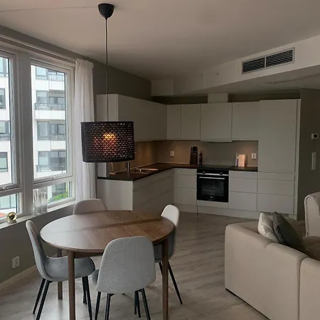 Apartmán Lys Og Moderne 3-roms Pa Sandsli