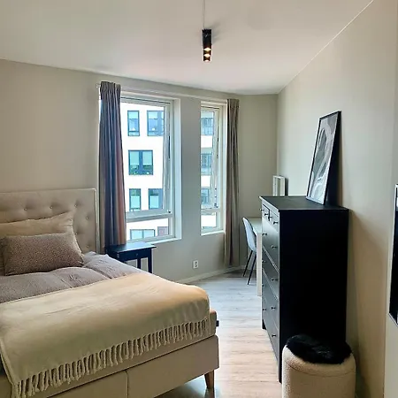 Lys Og Moderne 3-roms Pa Sandsli Apartmán *