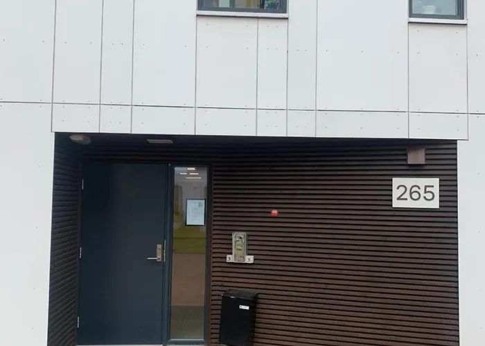 Appartamento Lys Og Moderne 3-roms Pa Sandsli *